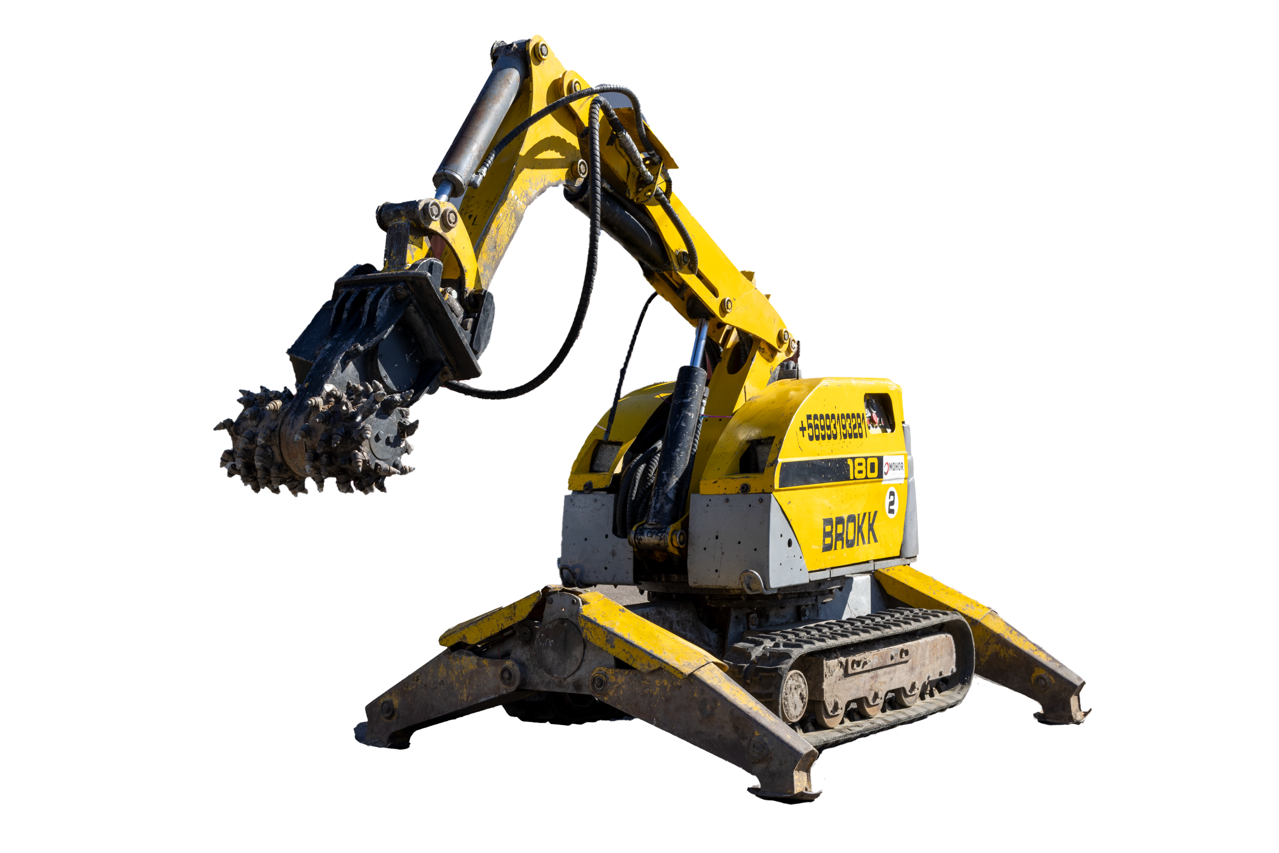 Uno de nuestros Brokk 180 equipado con fresadora.